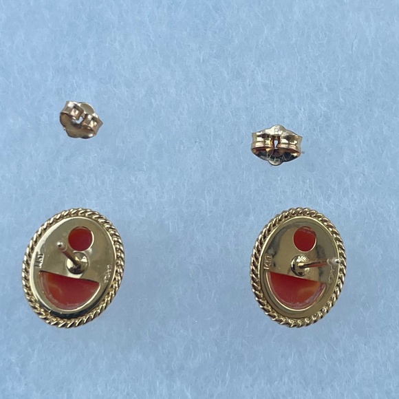 14k Gold Cameo Stud Earrings 1.48g - Picture 3 of 4